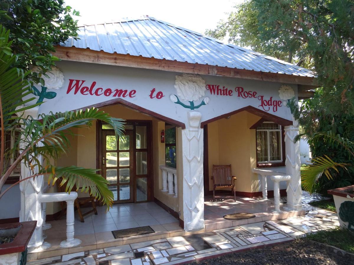 White Rose Lodge Livingstone Bagian luar foto