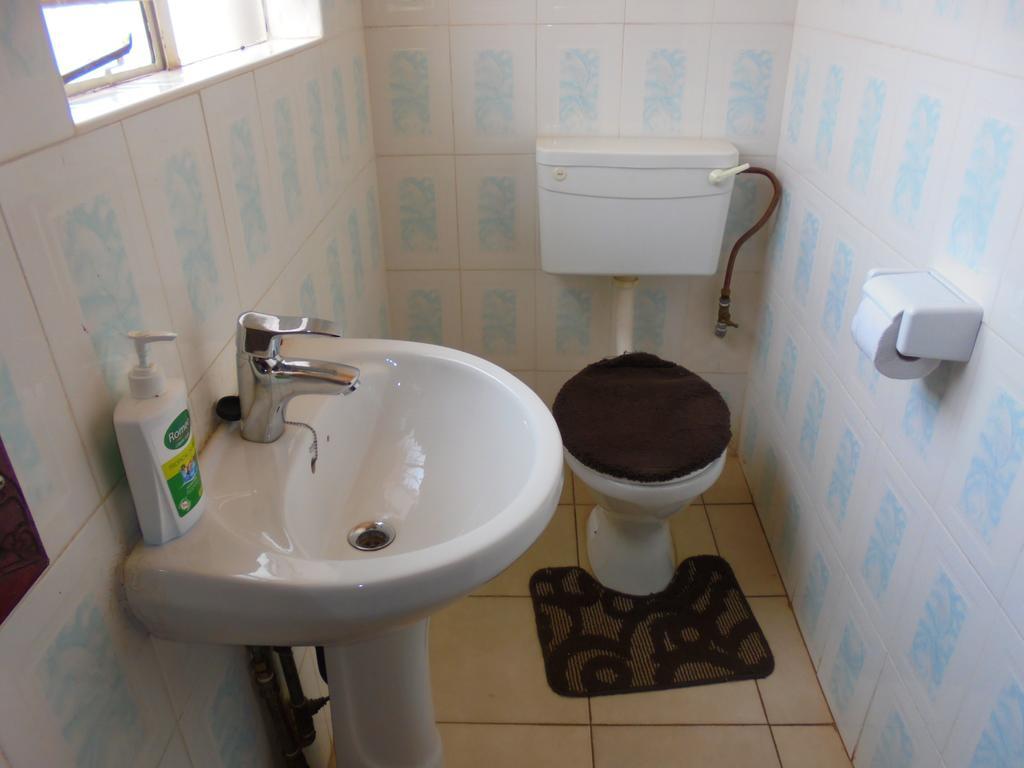 White Rose Lodge Livingstone Ruang foto