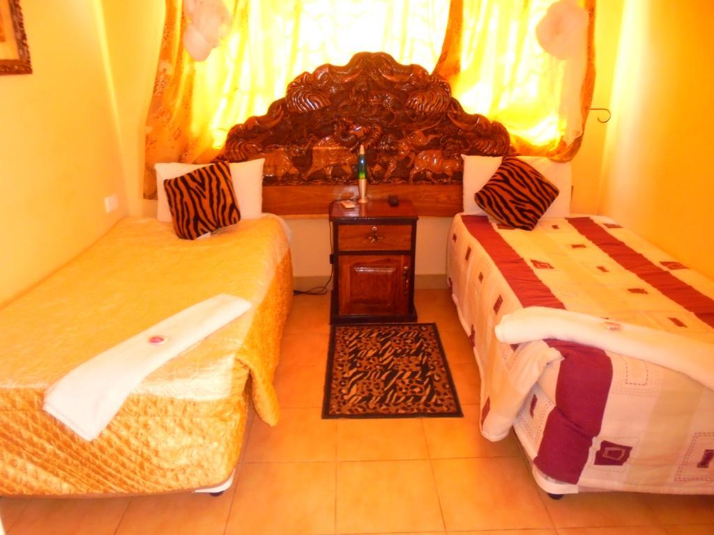 White Rose Lodge Livingstone Bagian luar foto