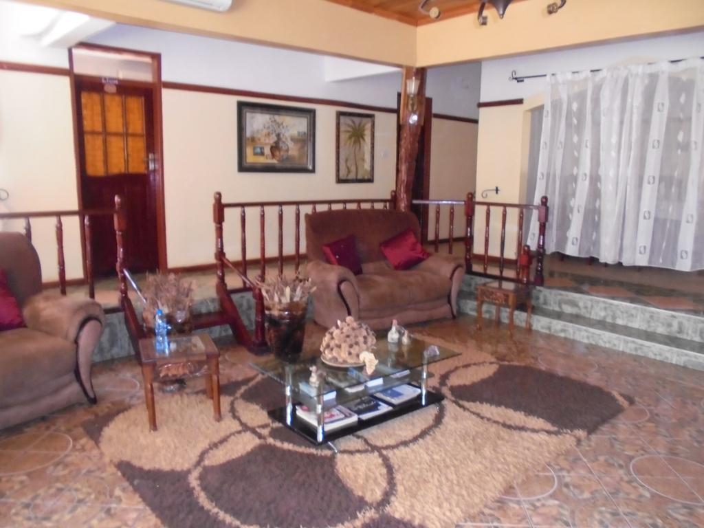 White Rose Lodge Livingstone Bagian luar foto