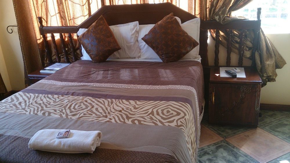 White Rose Lodge Livingstone Bagian luar foto