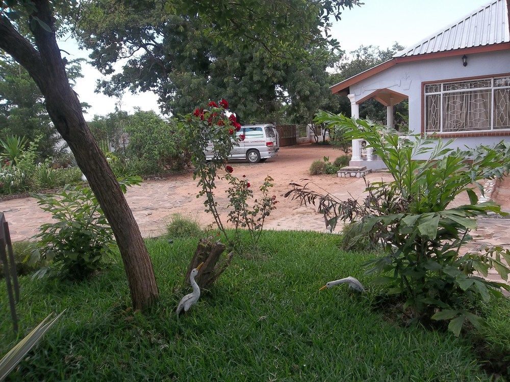 White Rose Lodge Livingstone Bagian luar foto